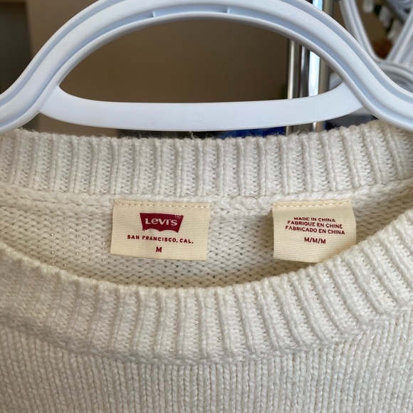 Levi’s Cherry Sweater Size M. - Picture 4 of 8